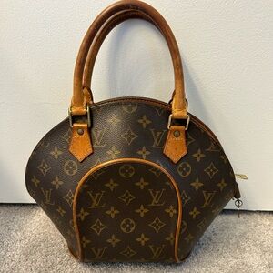 Authentic Vintage LV Monogram Ellipse
